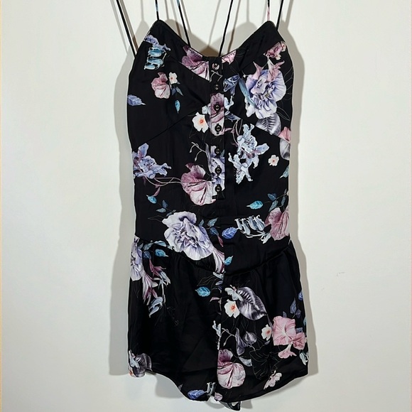 NWT StyleStalker Floral Romper - Picture 1 of 11